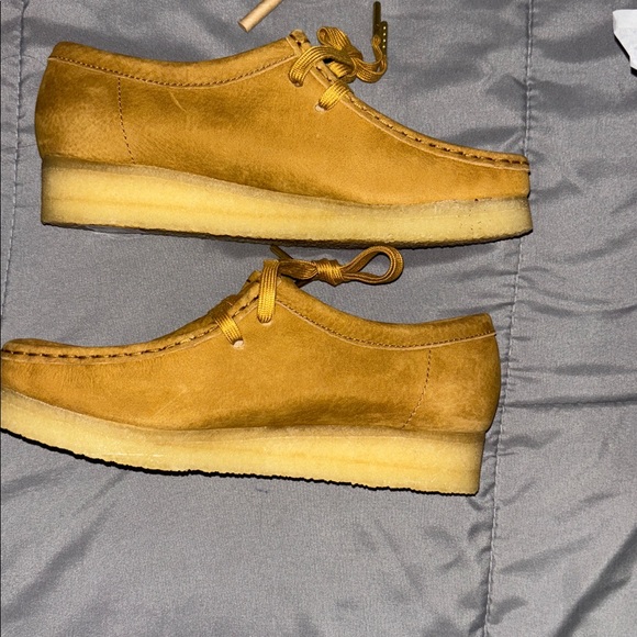 Clarks Wallabees Men's Brown Loafers size 5 men’s & 6 1/2 women’s - Picture 2 of 5